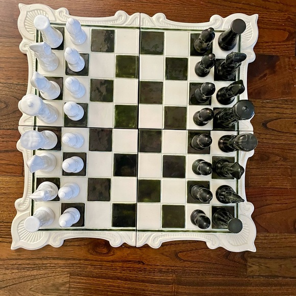 Glass Chess Set RARE - Picture 3 of 10